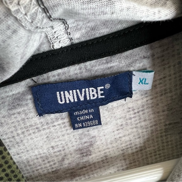 Univibe Green Camo Hoodie tee shirt - Picture 3 of 5